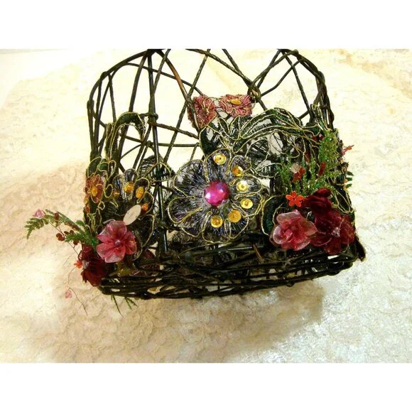 Enchanted Woodland Basket - Picture 5 of 8